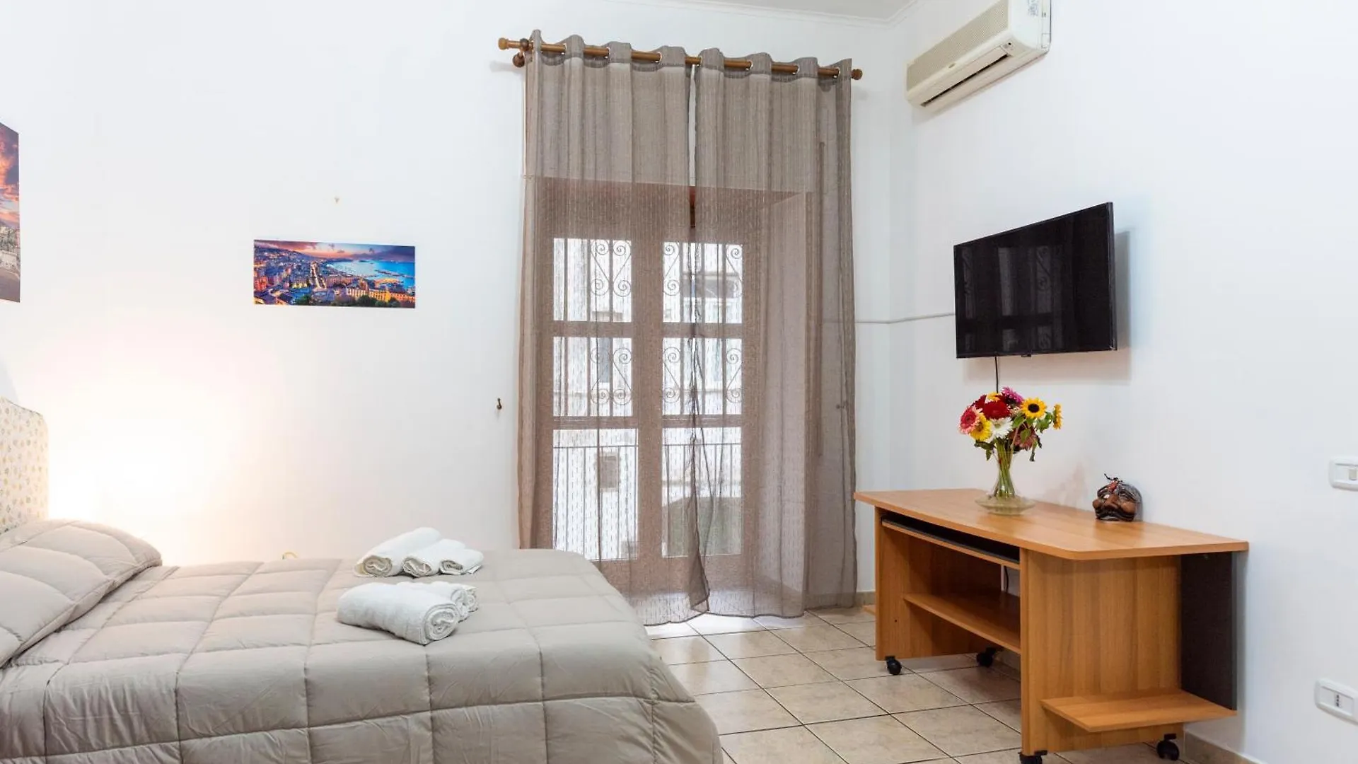 Napoli Centro Dm Apartment 0*, Naples